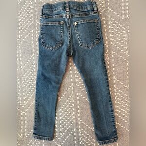 GAP Skinny Jeans in Size 4T